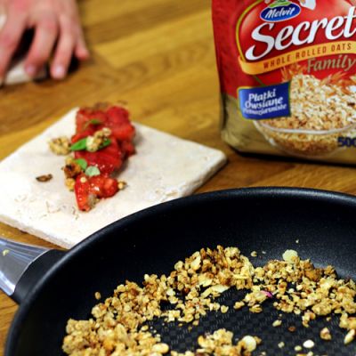 Granola różana z syropem klonowym