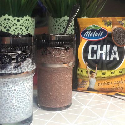 Pudding Chia z wiśniami