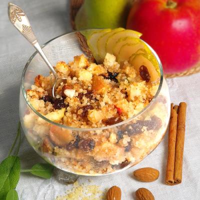 Kuskus zapiekany z kwaśnym jabłkiem i gruszką